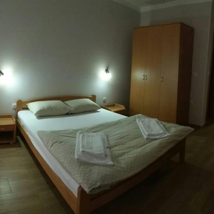 Prenociste I Restoran Ihthis Bajina Basta Luaran gambar