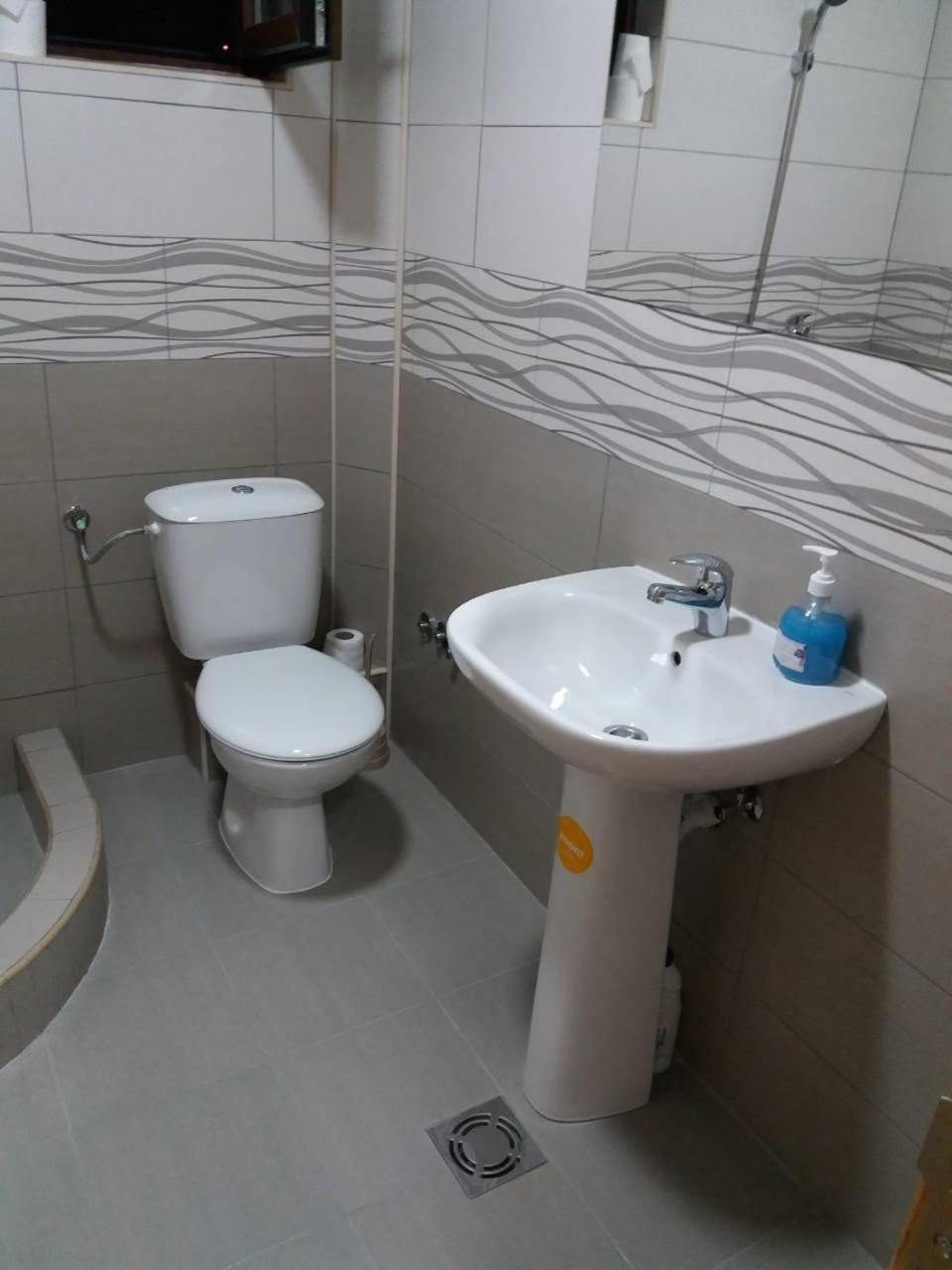 Prenociste I Restoran Ihthis Bajina Basta Luaran gambar