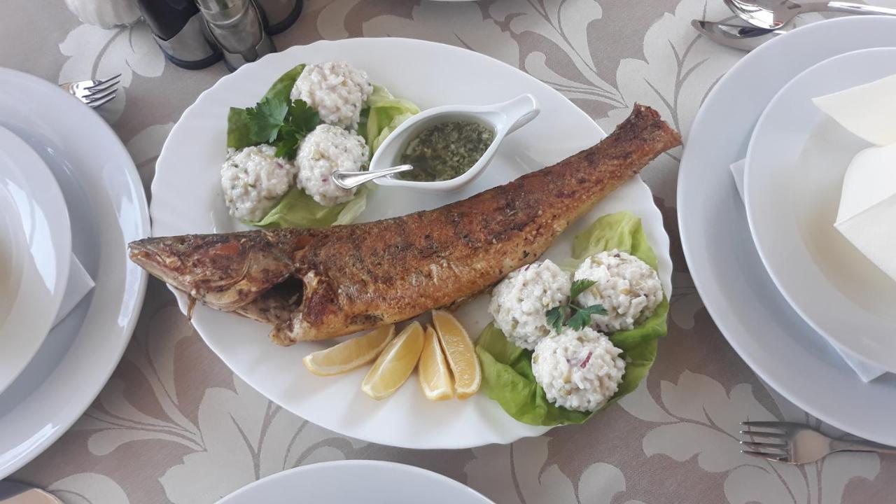 Prenociste I Restoran Ihthis Bajina Basta Luaran gambar